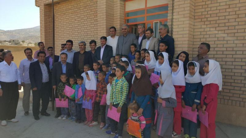 حضور فرماندار و نماینده مردم در مجلس شورای اسلامی  در روستاهای پشتنگ ذهاب 