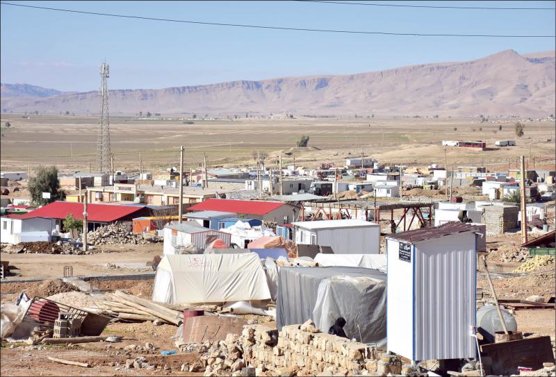 شرح مشکلات و گلایه های زلزله زدگان شهرستان سرپل ذهاب/رفع مشکلات زلزله زدگان نیازمند اهتمام بیشتر مسئولان است