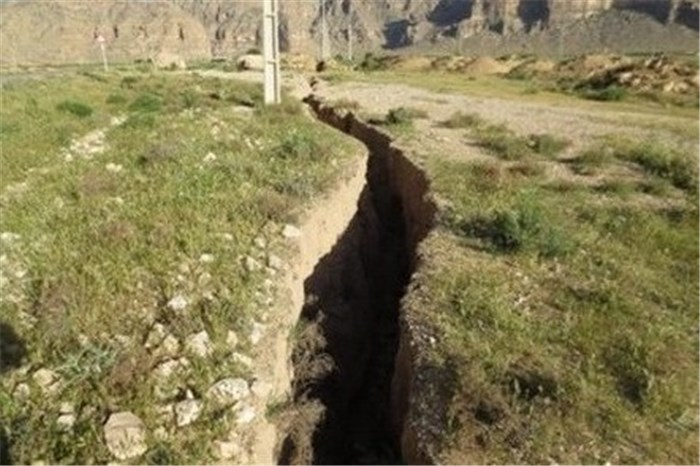 خسارت به 262 هکتار از باغات و 6 رشته کانال آبیاری در سطح شهرستان در اثر زلزله