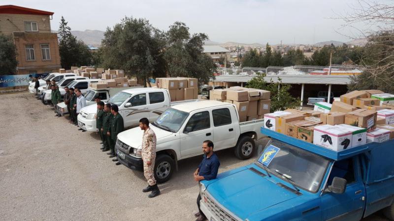 توزیع 2 هزار بسته غذایی توسط سپاه ناحیه سرپل ذهاب بین زلزله زدگان شهرستان