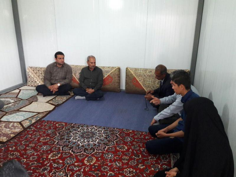 سرکشی از خانواده کارگران جانباخته دراثر زلزله شهرستان به مناسبت هفته بزرگداشت مقام کارگر درسرپل ذهاب