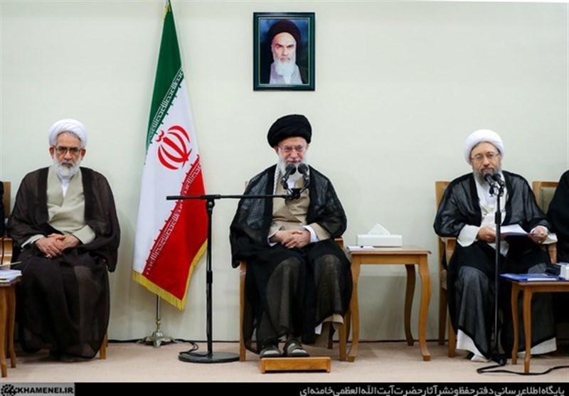  امام‌خامنه‌ای: دستگاه قضا با مختل‌کنندگان امنیت اقتصادی برخورد کند؛ قاضی خیانت کار به مردم معرفی شود