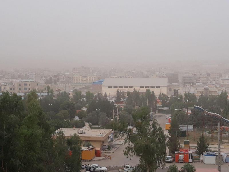 دید افقی در سرپلذهاب به 500 متر کاهش یافت/ وضعیت بحران در شهرستان زلزله زده و مرزی+تصاویر