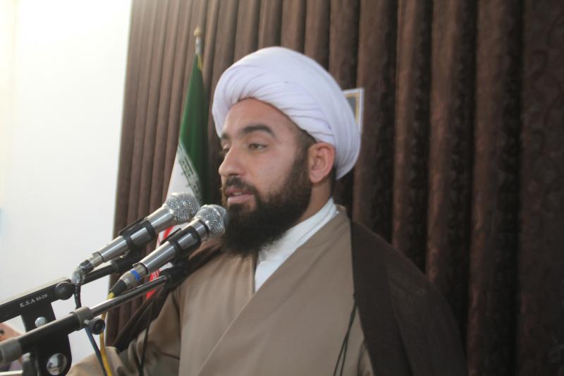 مهمترین دستاورد انقلاب درعرصه بین المللی عزت بخشیدن به مسلمانان بود / شهیدان رجایی وباهنر نمونه بارز ساده زیستی و مبارزه با اشرافیگری بودند