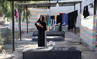 مستاجران زلزله‌زده و مصائب زندگی در جوار گورستان!