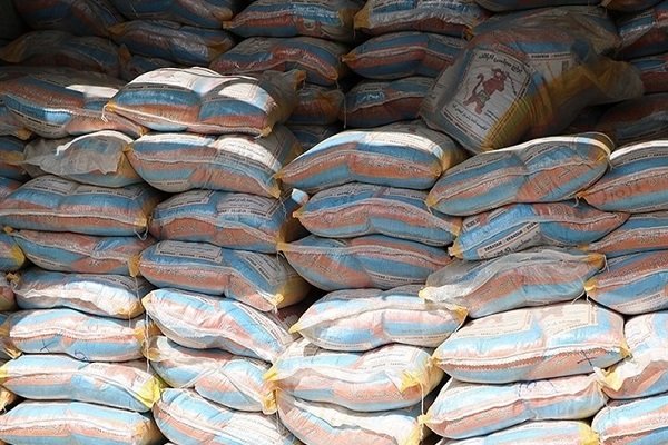 توزیع ۲۴۰ تن برنج تایلندی در کرمانشاه