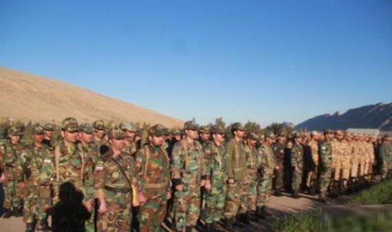مراسم صبحگاه مشترک نیروهای مسلح شهرستان سرپلذهاب با حضور ارتش، نیروی انتظامی و سپاه در پادگان ابوذر