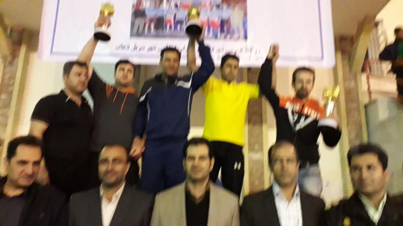 قهرمانی سرپلذهاب در مسابقات بوکس / کرمانشاه و کردستان دوم وسوم شدند