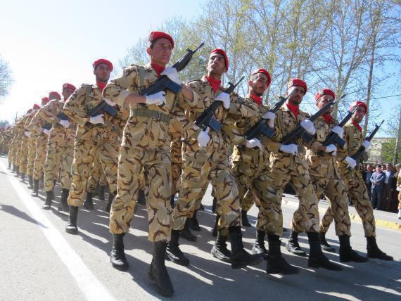 اقتدار نیروهای مسلح در 29 فروردین در پادگان ابوذر شهرستان سرپل ذهاب به نمایش در خواهد آمد/ رژه یگانهای نظامی و انتظامی