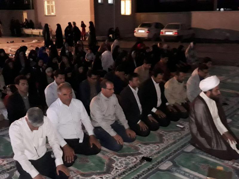 مراسم افطاری ماه مبارک رمضان در مدرسه وزارت امور خارجه شهرستان سرپل ذهاب برگزار شد