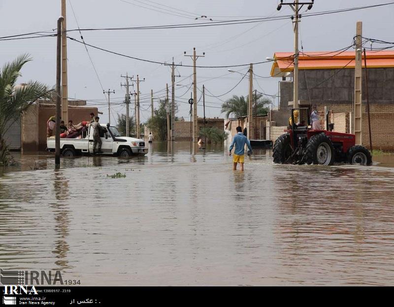 کمک هزینه به سیلزدگان درحمیدیه خوزستان درحال پرداخت است