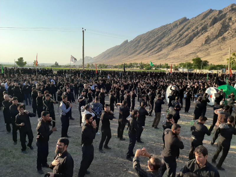 گردهمایی بزرگ عزاداران حسینی در روستای کاهسرا سرپلذهاب برگزار شد