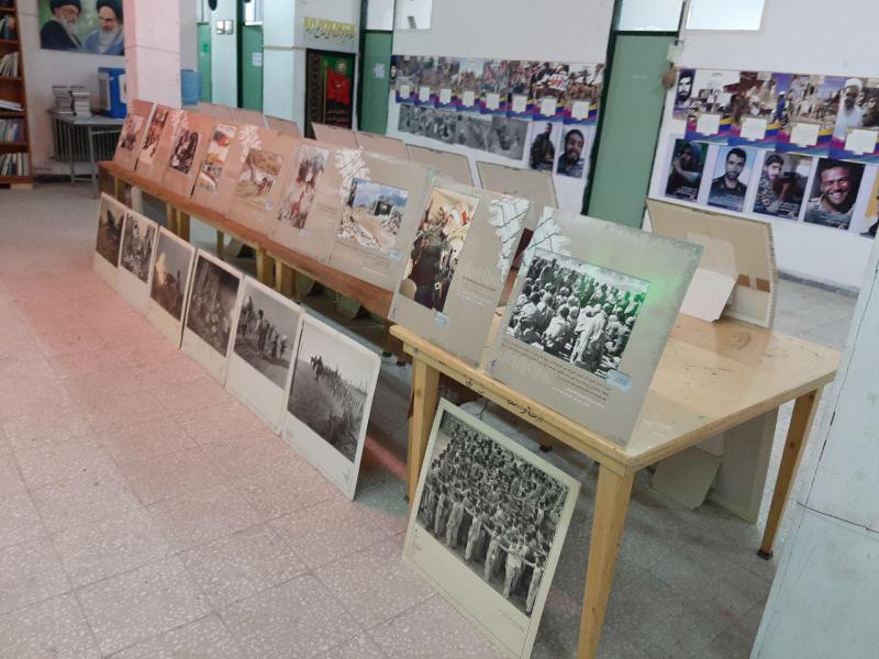 برپایی نمایشگاه تصاویر شهدا در هفته دفاع مقدس در سرپل ذهاب