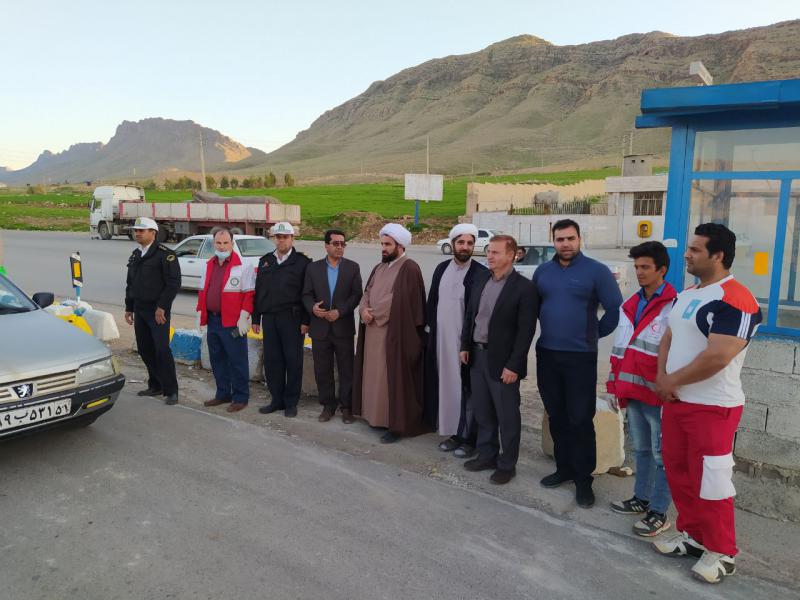 بازدید امام جمعه سرپلذهاب از اکیپهای تست حرارت سنجی شبکه بهداشت در مبادی ورودی شهرستان