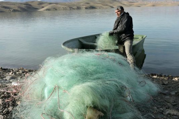 کشف و ضبط بیش از 300متر تور ماهیگیری انتظاری از متخلفین شکار و صید غیر مجاز در شهرستان
