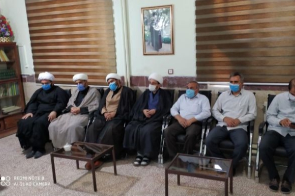 نشست امام جمعه و کارگروه دانش آموزی و جمعی از فرهنگیان قرارگاه ولیعصر (عج) با رئیس آموزش و پرورش شهرستان