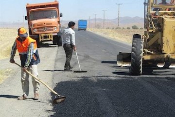 انجام پروژه های راهسازی در محور چفته و باویسی شهرستان