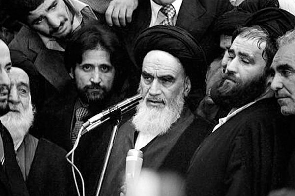 برگزاری کارناوال خودرویی در سرپلذهاب به مناسبت رحلت امام خمینی(ره)