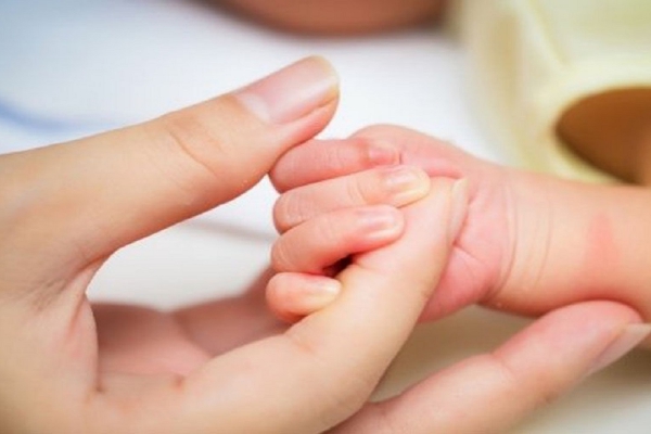 مادران باردار شهرستان برای واکسیناسیون به مراکز تجمیعی مراجعه کنند