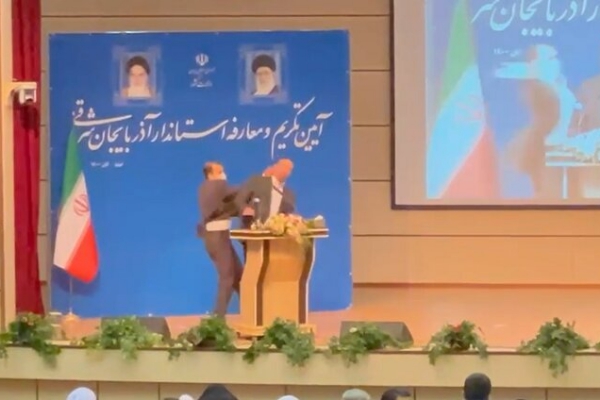 سیلی یکی از حاضرین به استاندار/ تنش در مراسم معارفه استاندار جدید آذربایجان شرقی