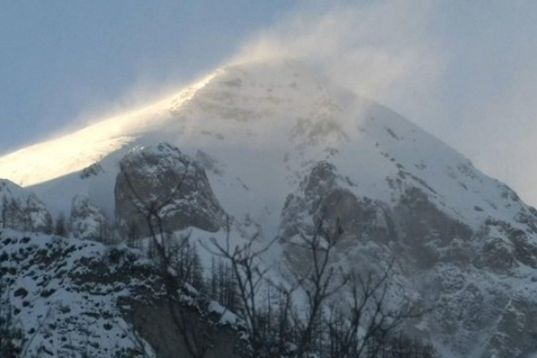 خطر کولاک برف و ریزش بهمن در ارتفاعات/ کوهنوردی طی دو روز آینده خطرناک است
