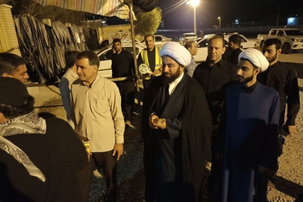 بازدید شبانه امام جمعه سرپل‌ذهاب از موکبهای خدمت شهرستان
