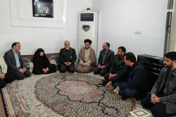 دیدار با خانواده شهید والامقام کیومرث محمدی در شهرستان سرپلذهاب