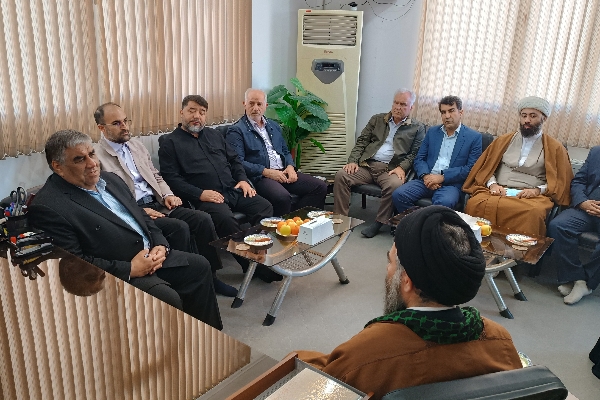 دیدار کاندید منتخب مردم در دوازدهمین دوره انتخابات مجلس شورای اسلامی حوزه انتخابیه قصرشیرین با امام جمعه سرپل‌ذهاب