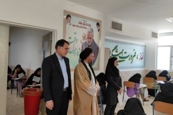 بازدید امام جمعه،فرماندار و جمعی از مسئولین از حوزه های آزمون کنکور سراسری در شهرستان سرپلذهاب