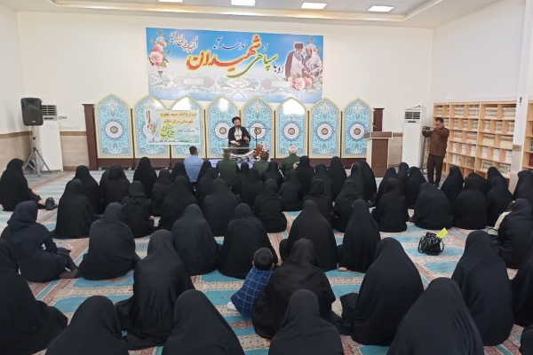 دیدار خواهران بسیجی سرپل ذهابی در اقشار مختلف با امام جمعه شهرستان در گرامیداشت هفته حجاب و عفاف