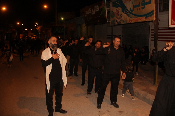 مراسم عزاداری شب سوم محرم در سرپلذهاب برگزار شد/هیات عزاداری مملوء از شیفتگان سالار شهیدان