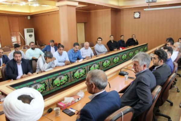 مراسم تجلیل از کارمندان نمونه ادارات شهرستان سرپل‌ذهاب برگزار شد