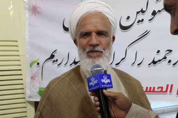 یکی از موفقیت و دستاوردهای انقلاب اسلامی ایجاد وحدت در مذاهب مختلف اسلامی است