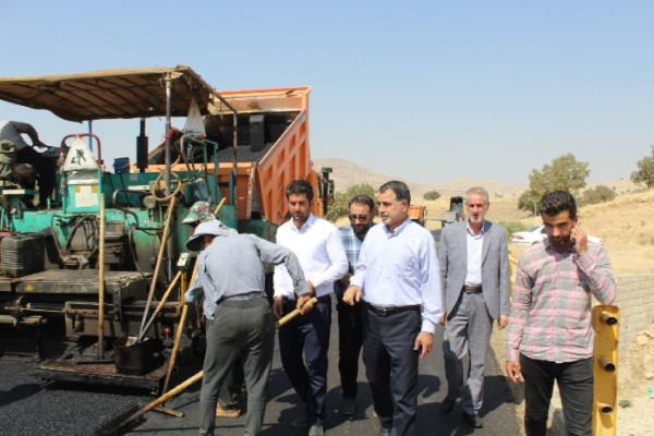 هزینه ۳۰ میلیارد تومان اعتبار جهت آسفالت روستاهای پشت تنگ ذهاب/ سهولت تردد و رفاه حال روستائیان در اولویت است