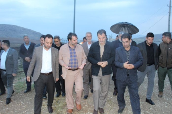 در آینده‌ای نزدیک بازارچه مرزی تیله کو با دستور ویژه دکتر صحرایی استاندار کرمانشاه بازگشایی خواهد شد.