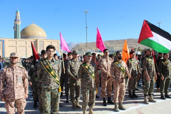 برگزاری گردهمایی بزرگ بسیجیان در سرپل ذهاب /نمایش اقتدار بسیجیان شهرستان همزمان با سراسر کشور به مناسبت هفته بسیج