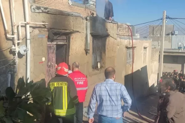 تخریب منزل و مصدومیت ۲ کرمانشاهی در آتش‌سوزی