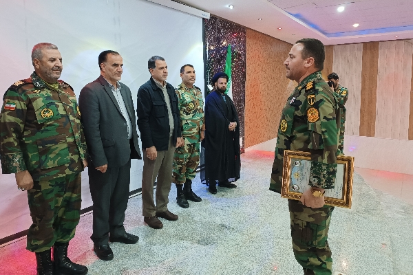 آئین تکریم و معارفه فرمانده تیپ ۷۱ پادگان ابوذر در شهرستان سرپل ذهاب برگزار شد