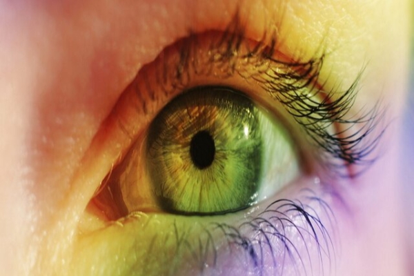 از عملی درمانی تا خطر کوری چه کسانی می‌توانند رنگ چشم‌شان را عوض کنند؟
