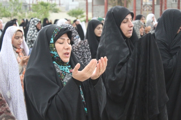 اقامه نماز عید فطر در شهرستان سرپل‌ذهاب