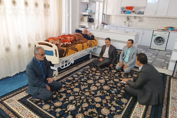 دیدار مسئولین شهرستان با جانبازان ۷۰ درصد