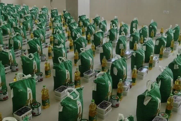 توزیع یک‌هزار بسته‌معیشتی بین مددجویان تحت حمایت کمیته‌امداد امام‌خمینی (ره) شهرستان