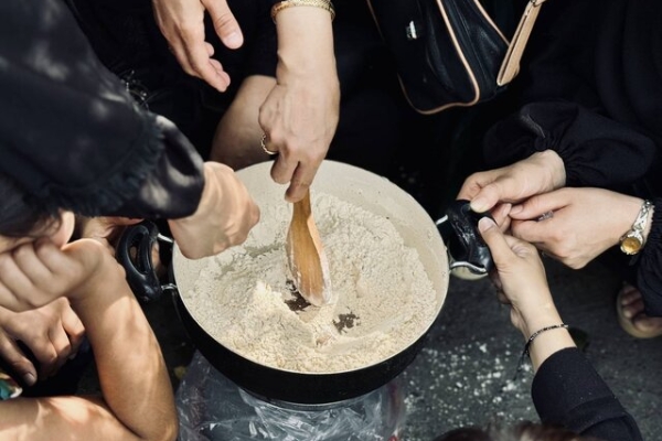 لیلة‌الرغائب در ایران؛ از کارهایی به قصد بخت‌گشایی تا حلواپزون برای اموات!