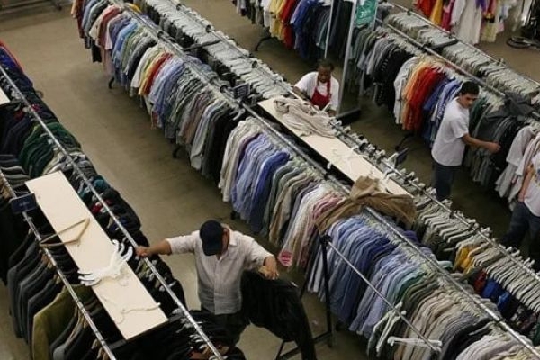 ضرورت اعمال نظارت بر واردات پوشاک