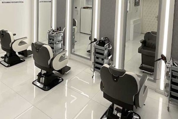 عدم پوشش بیمه‌ای چالش آرایشگران مردانه کرمانشاه