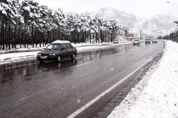 برف‌روبی ۶۱۰ کیلومتر از جاده‌های استان کرمانشاه