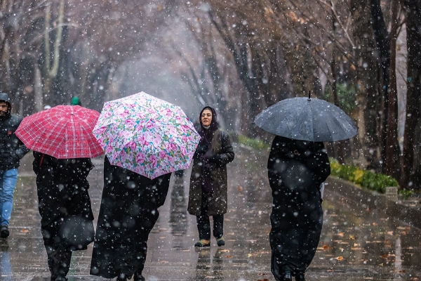 بارش باران و برف در بیشتر استان‌ها
