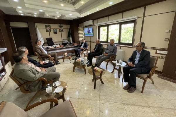 بررسی مسائل و مشکلات پروژه‌های نیمه‌کاره در شهرستان و تخصیص اعتبارات لازم در سال‌جاری