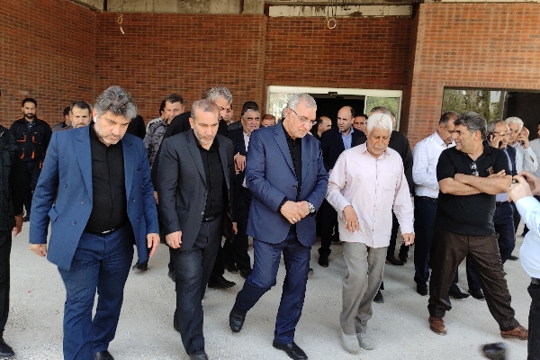 بازدید وزیر بهداشت و استاندار کرمانشاه از فاز دوم بیمارستان شهدای سرپل‌ذهاب