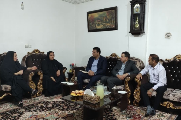 دیدار فرماندار سرپل‌ذهاب با خانواده آزادگان در آستانه سالروز بازگشت آزادگان به میهن اسلامی